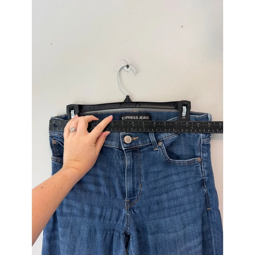 Express Barely Boot Mid Rise Jeans Medium Wash Blue Denim Women Size 8R